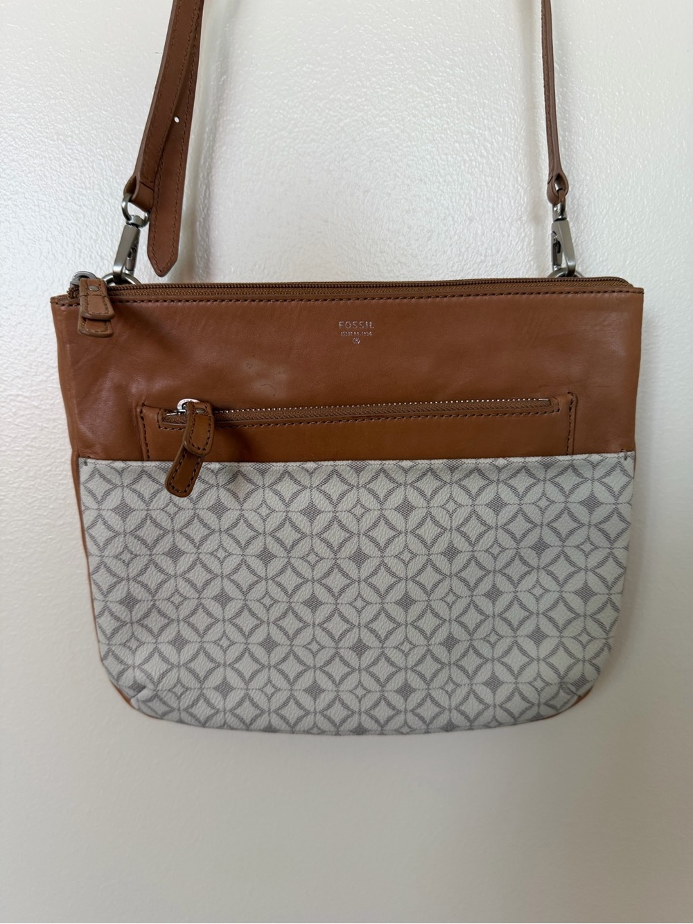 FOSSIL Brown Leather & White Printed Crossbody Purse